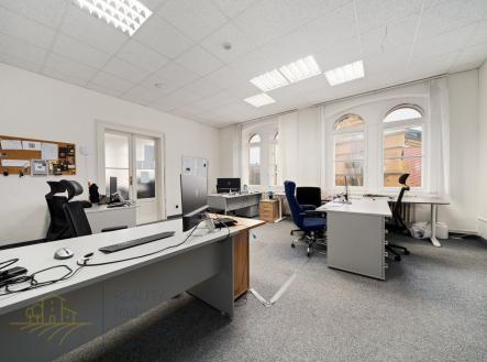 Pronájem - kanceláře, 109 m²