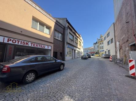 Pronájem obchodní prostor, 183 m²