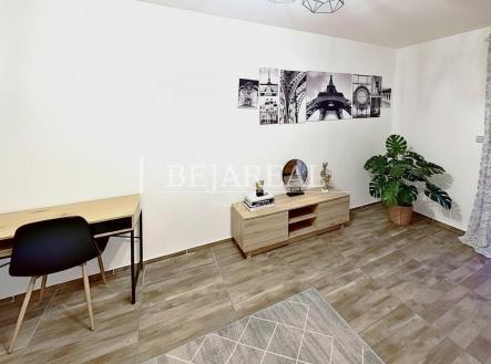 Pronájem bytu, 3+kk, 68 m²