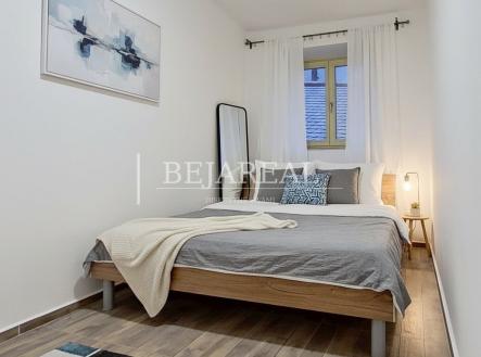 Pronájem bytu, 3+kk, 68 m²