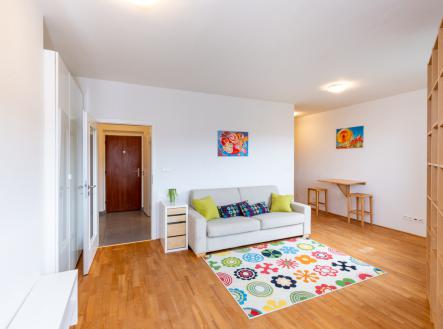 Pronájem bytu, 1+kk, 34 m²