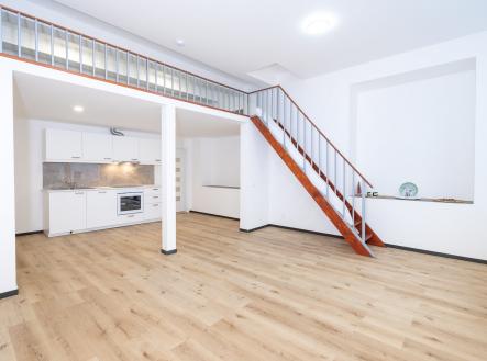 Pronájem bytu, 2+kk, 64 m²