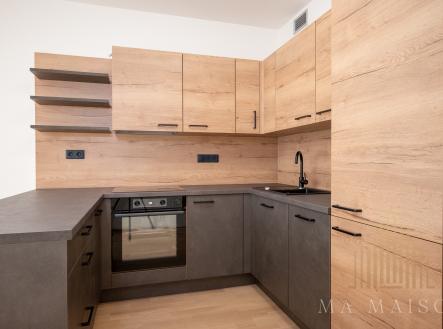 Pronájem bytu, 2+kk, 66 m²