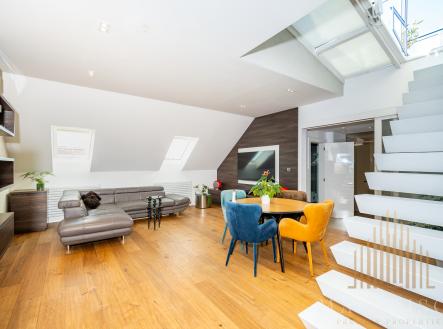 Pronájem bytu, 3+kk, 95 m²