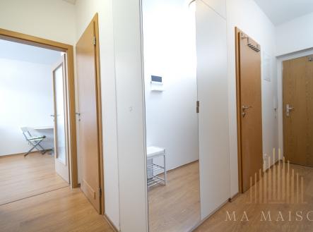 Pronájem bytu, 2+kk, 45 m²