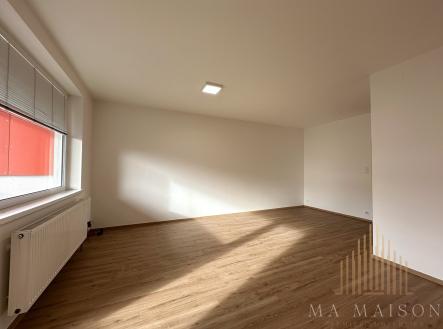 Pronájem bytu, 1+kk, 36 m²