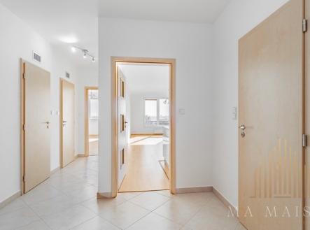 Pronájem bytu, 3+kk, 95 m²