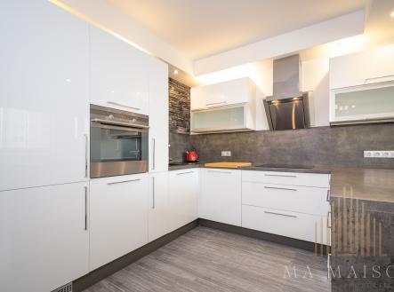 Pronájem bytu, 3+kk, 70 m²