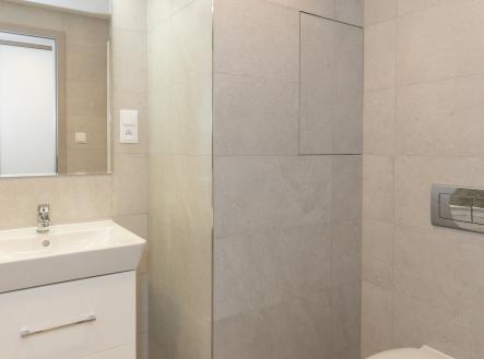 Pronájem bytu, 1+kk, 32 m²