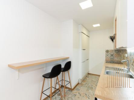 Pronájem bytu, 2+kk, 57 m²