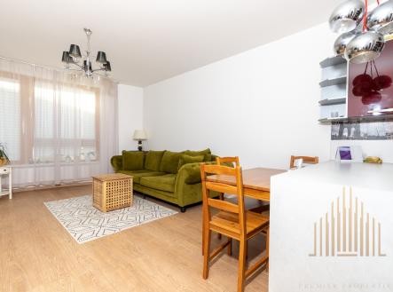 Pronájem bytu, 2+kk, 66 m²