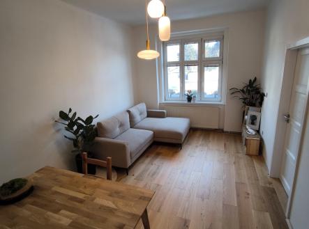 Pronájem bytu, 2+kk, 43 m²