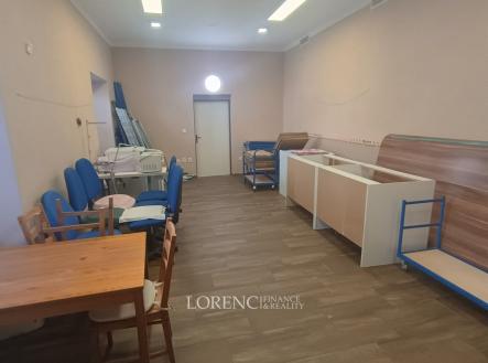 Pronájem obchodní prostor, 33 m²