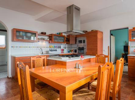 Prodej domu/vily, 327 m²