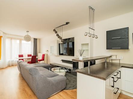 Pronájem bytu, 2+kk, 77 m²