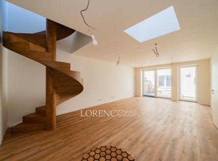 Pronájem kanceláře, 156 m²