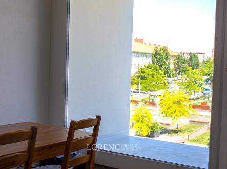 Pronájem bytu, 2+kk, 37 m²