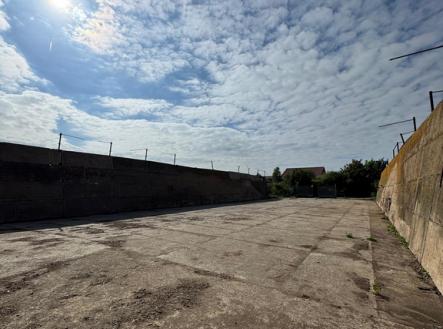 Pronájem - pozemek pro komerční výstavbu, 1 292 m²