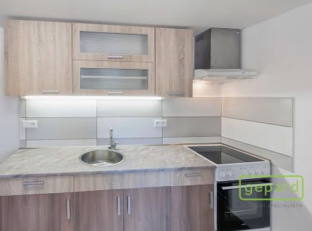 Prodej - nájemní dům, 237 m²