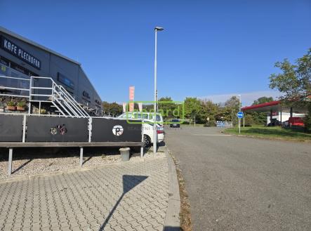 Pronájem obchodní prostor, 250 m²