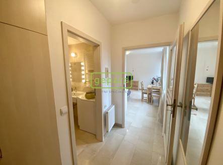 Pronájem bytu, 1+kk, 34 m²