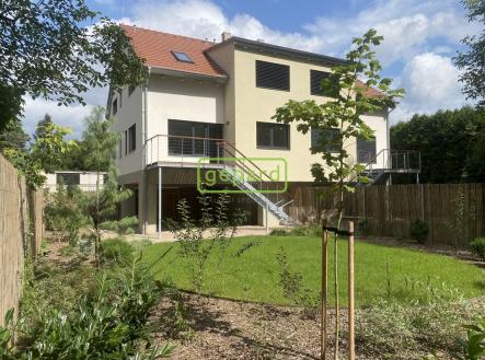 Pronájem domu/vily, 140 m²