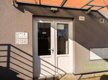 Pronájem bytu, 1+kk, 43 m²