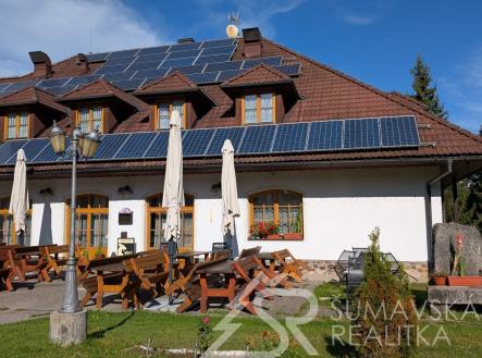 Prodej komerčního objektu, jiný, 1 100 m²