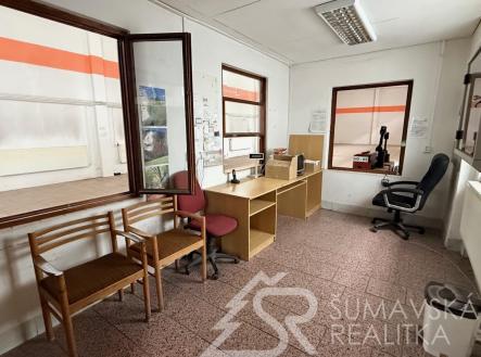 Pronájem komerčního objektu, sklad, 300 m²