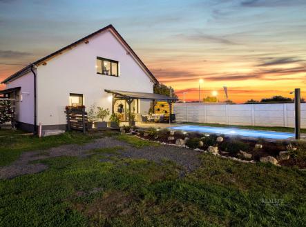 Prodej domu/vily, 221 m²