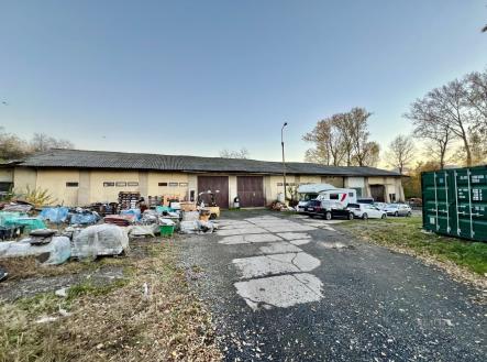 Pronájem komerčního objektu, sklad, 250 m²