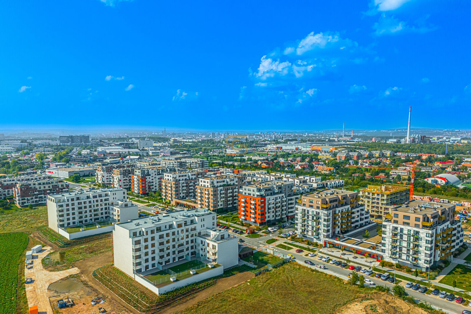 Prodej nového  bytu 2+kk/Balkon + komora v bytě, 62,1 m2. Parkovací stání + sklep. Novostavba.