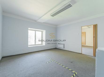 Pronájem skladovací prostor, 130 m²