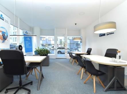 Pronájem kanceláře, 66 m²