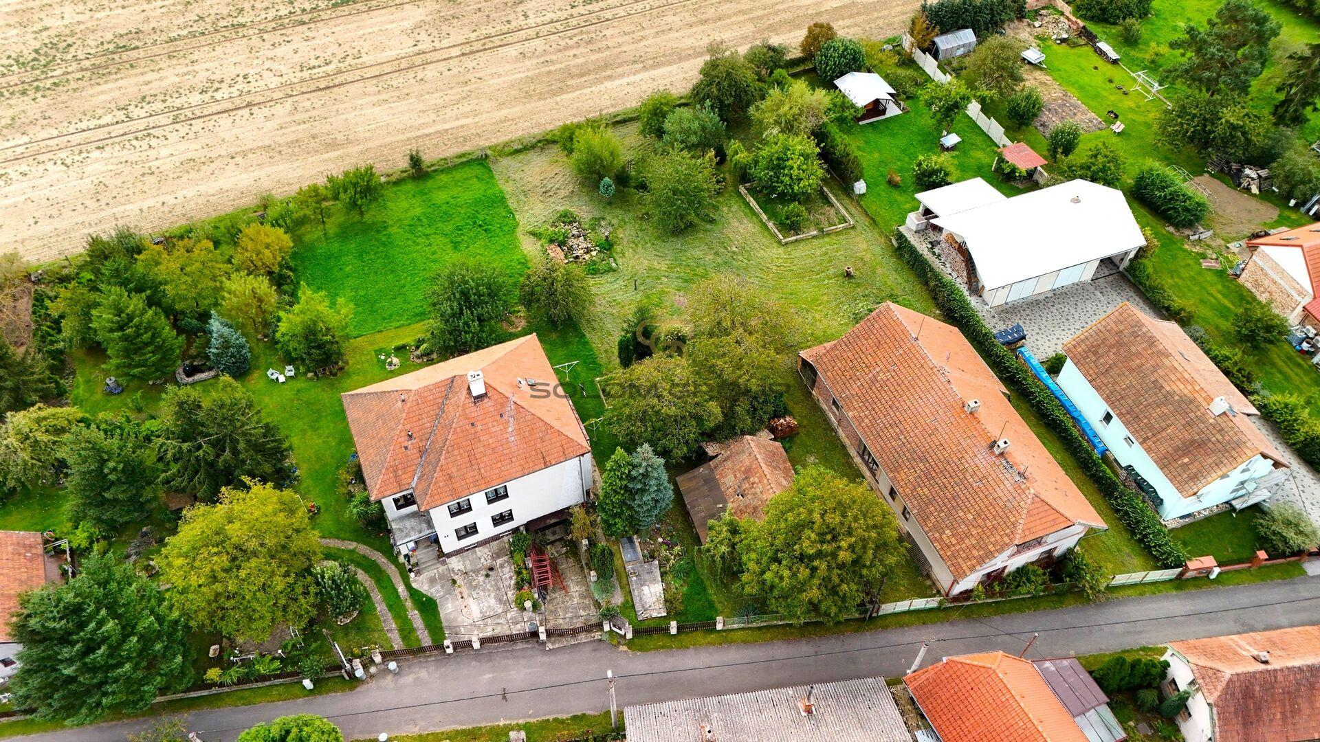 Prodej pozemku k výstavbě RD, 1276 m2, Barchůvek, Měník