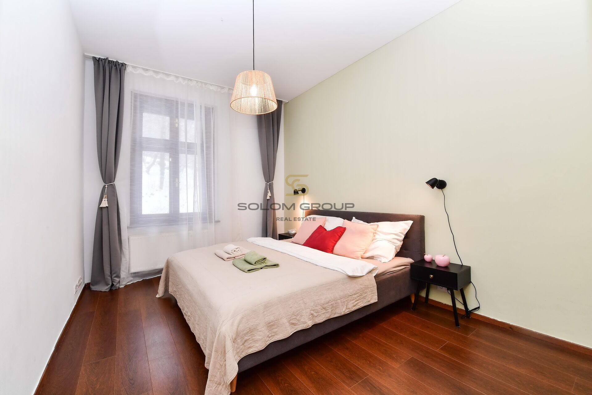 Pronájem bytu 2+1, 42 m² + sklep 5,8 m², 4. NP, výtah, Praha 2 – Vyšehrad, Neklanova