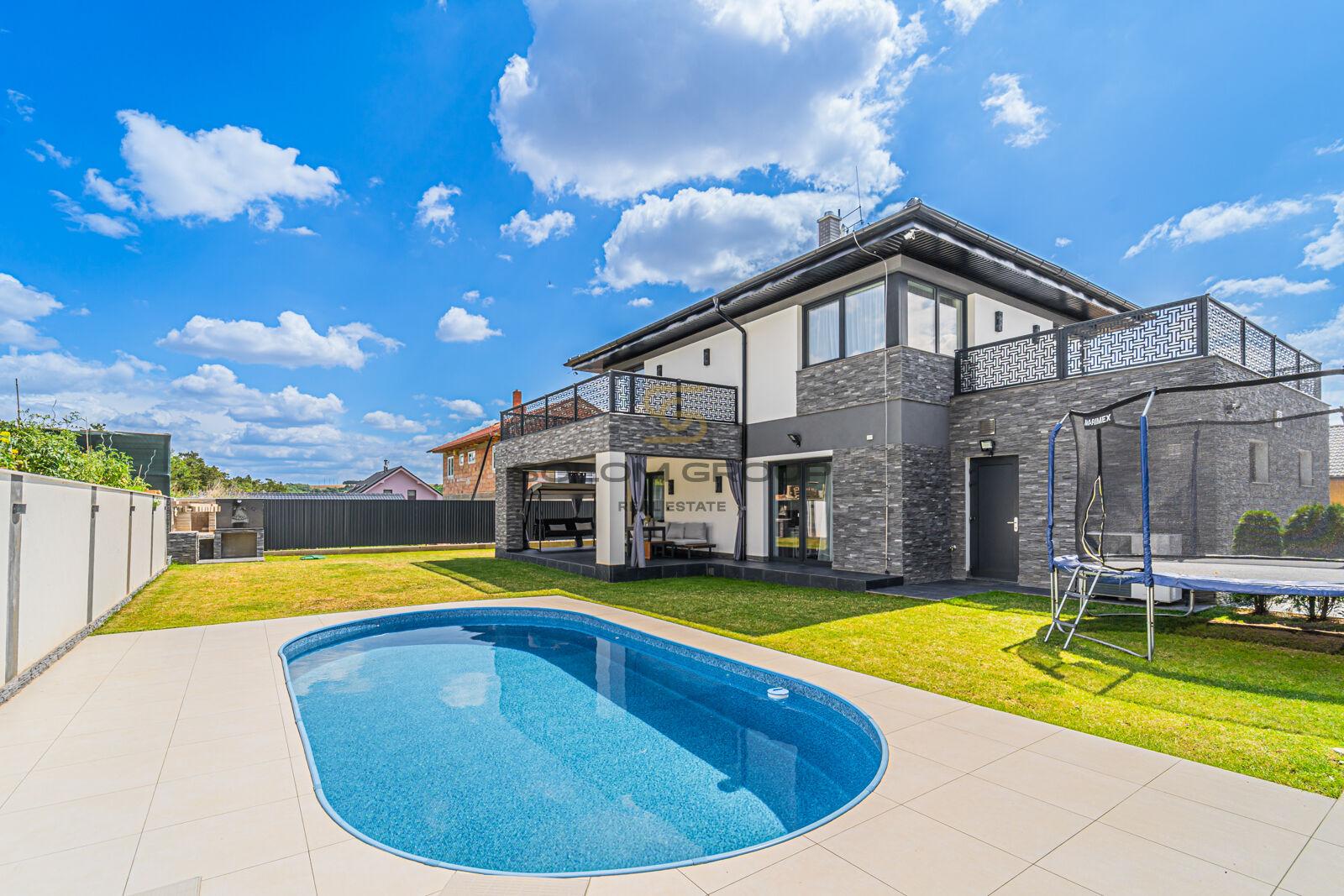 Prodej rodinného domu 6+kk, 246 m2 s pozemkem 683 m2, Zeměchy - Kralupy nad Vltavou