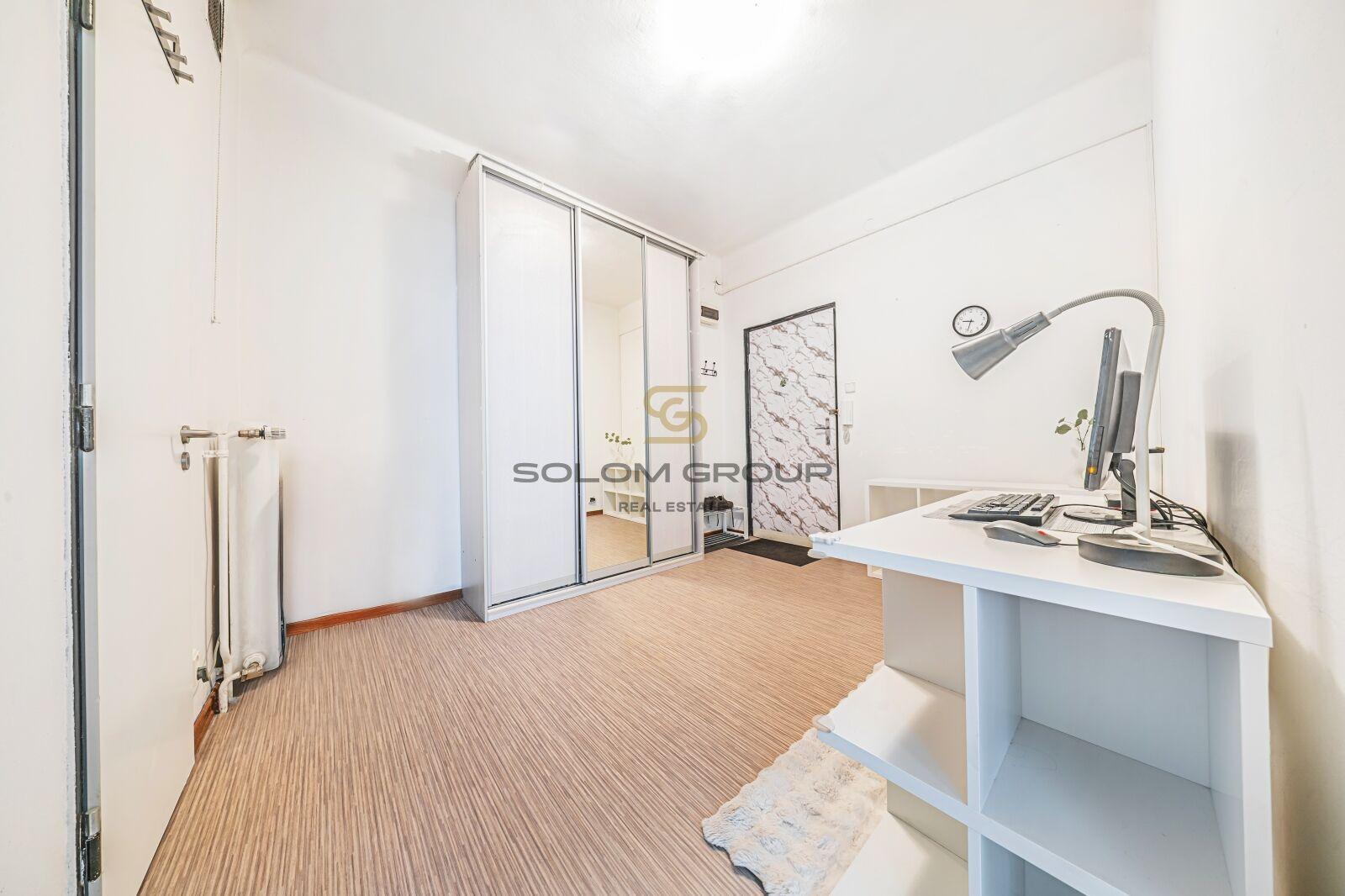 Prodej bytu 1+kk + sklep, 45 m², Smíchov, OV