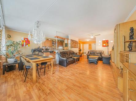 Prodej bytu, 3+kk, 77 m²