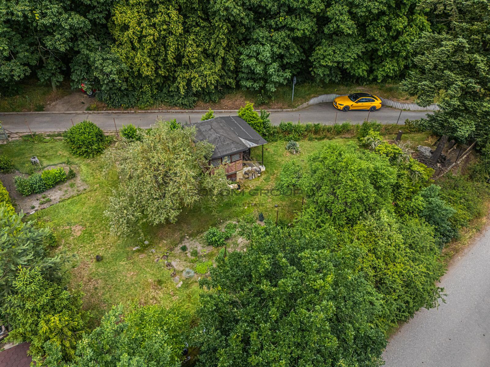 Prodej rohového pozemku o výměře 431 m², Hrdlořezy
