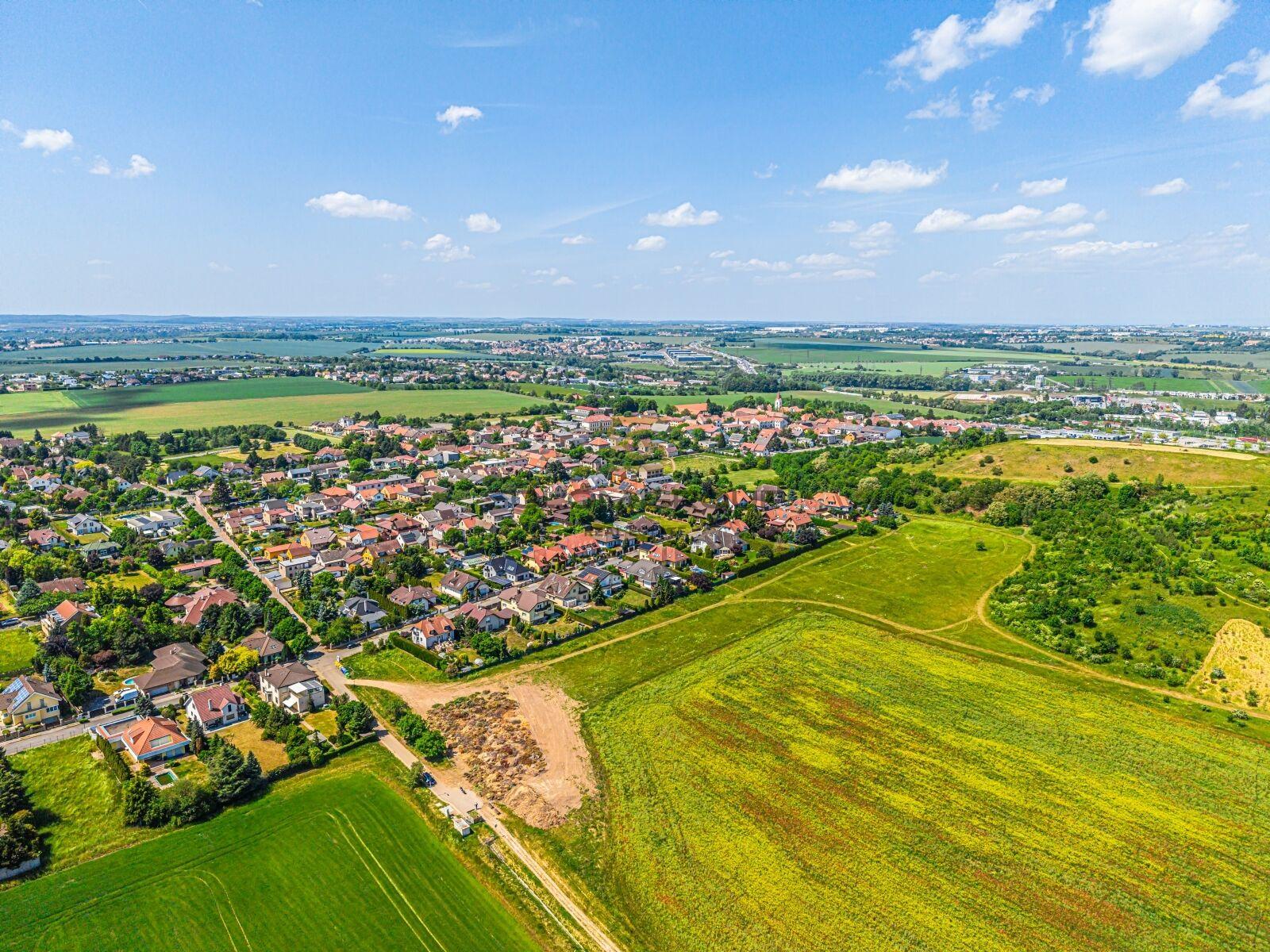 Prodej pozemku, 11.204 m², Ořech u Prahy, Praha - západ
