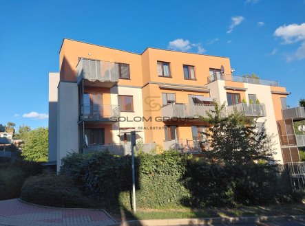 Pronájem bytu 1+kk, 26 m² s předzahrádkou 30 m², zařízený, Praha 5 - Smíchov