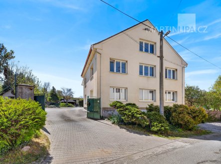 Hostěradice - velký rodinný dům