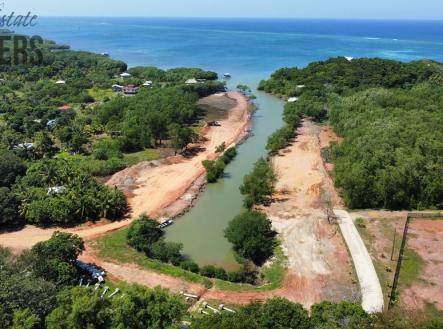 Paya Bay Beach Lot 10B Diamond rock, Roatan
