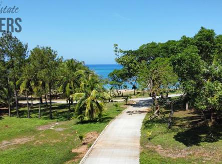Paya Bay Beach Lot 10B Diamond rock, Roatan