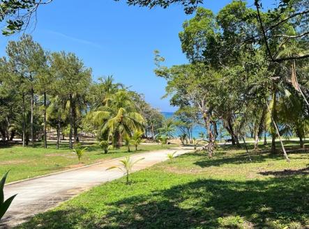 Paya Bay Beach Lot 10B Diamond rock, Roatan