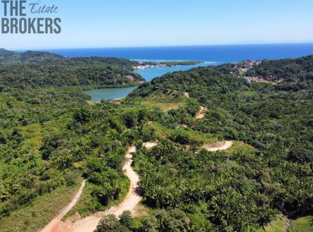 Falcon Valley Lot#3 Santos Guardiola, Roatan