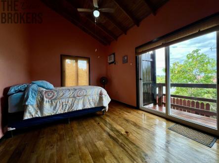 Waterfront Home with Boat Calabash Point