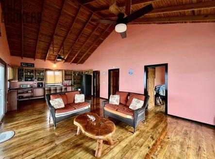 Waterfront Home with Boat Calabash Point