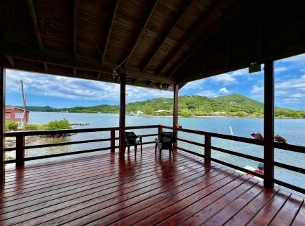 Waterfront Home with Boat Calabash Point